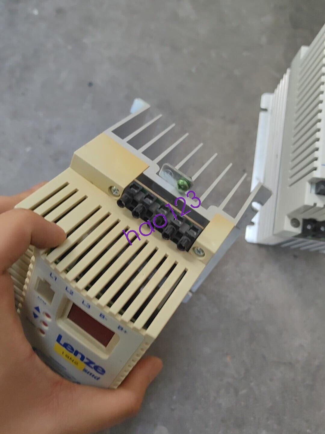 new ESMD112L4TXA LENZE Inverter Fast Delivery