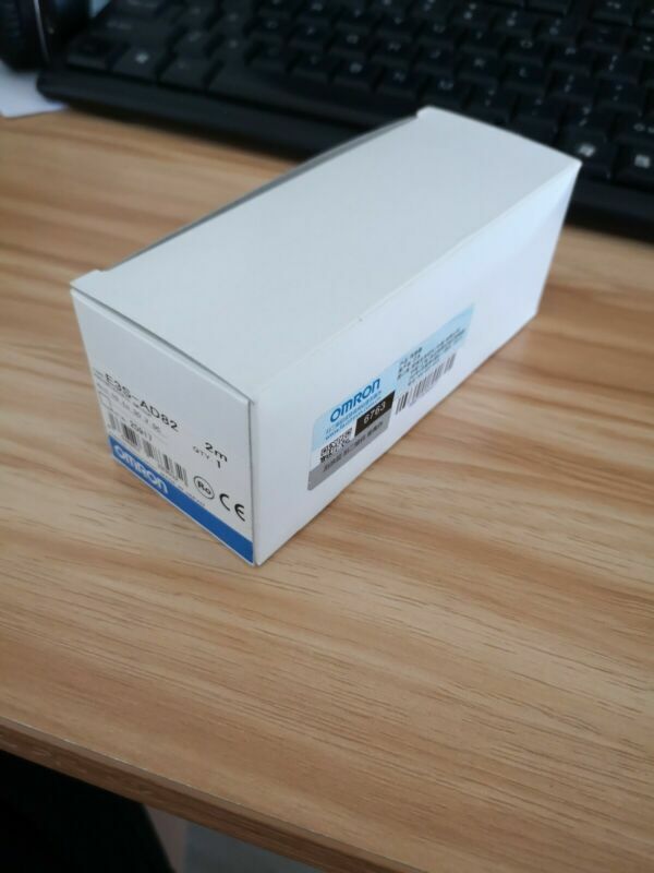 1PCS OMRON E3S-AD82 E3SAD82 PHOTOELECTRIC SENSOR IN BOX - #OM