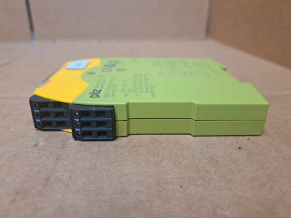 new Pilz Safety Relay PN0Z s7 C 24VDC Ident.No. 751107 - PILZ