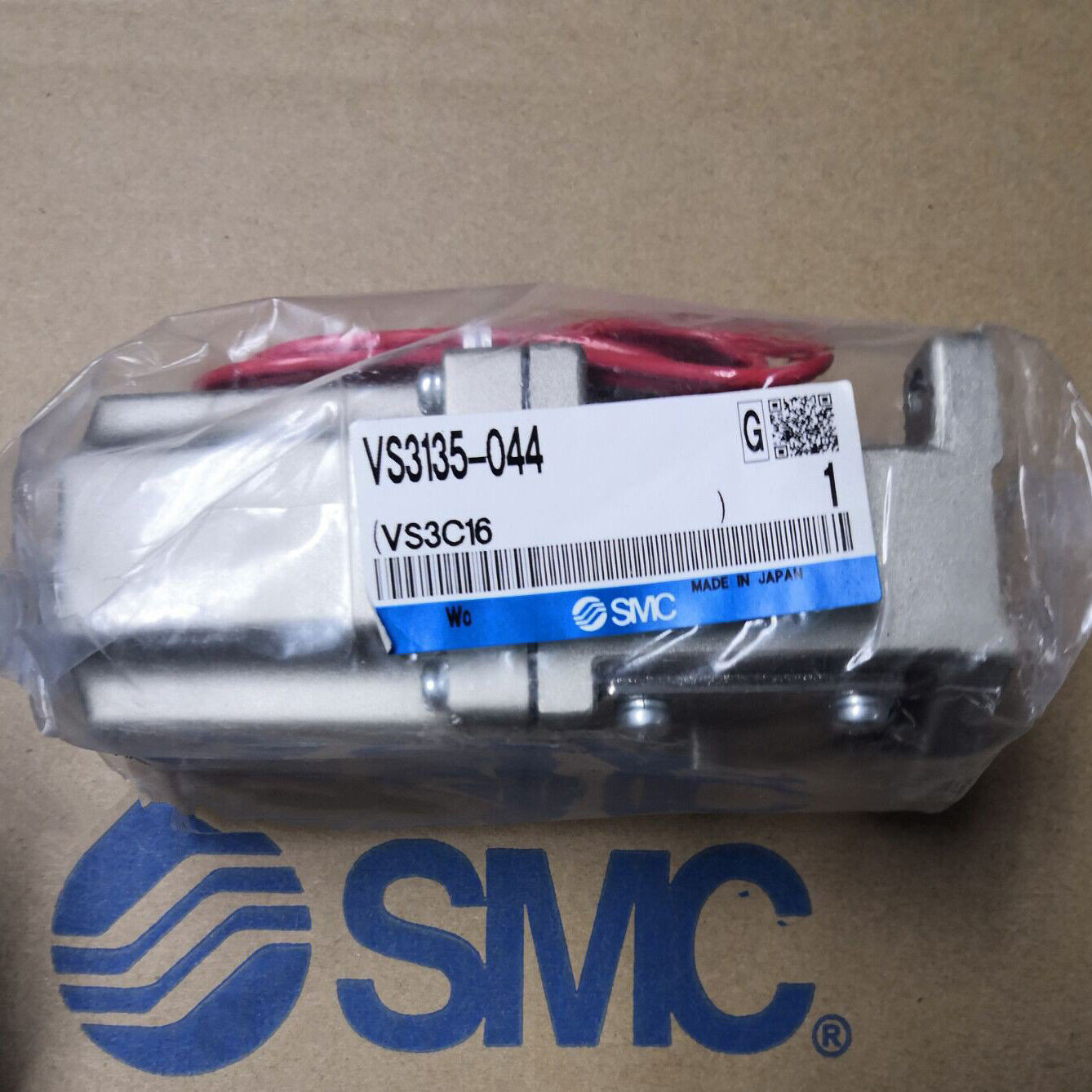 1PC SMC VS3135-044 Solenoid Valve - SMC