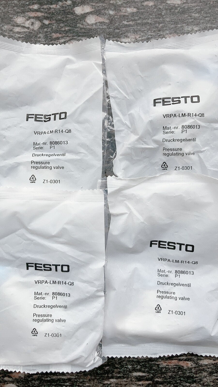 1PC  FESTO 8086013 VRPA-LM-R14-Q8 Free shipping