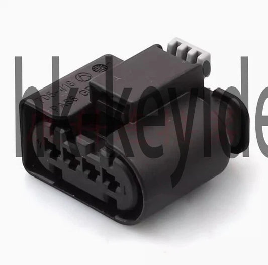 QTY:30 805-200-521 Automotive plug connector～