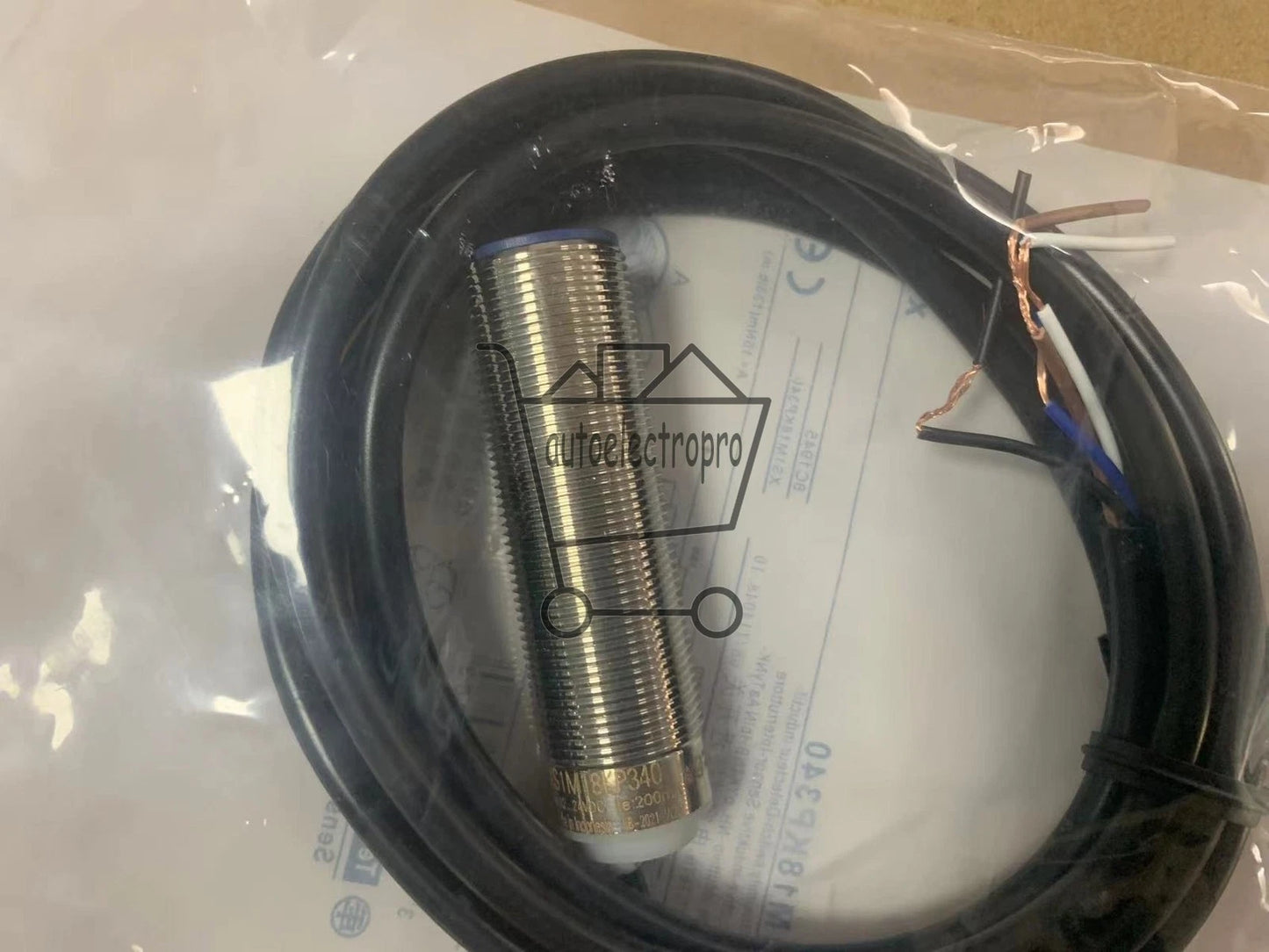 1pc XS1M18KP340