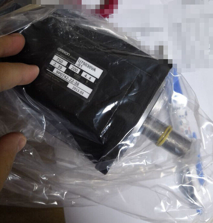new 1PC Omron R88M-U75030VA-S1 Servo Motor R88MU75030VAS1 In Box - OMRON