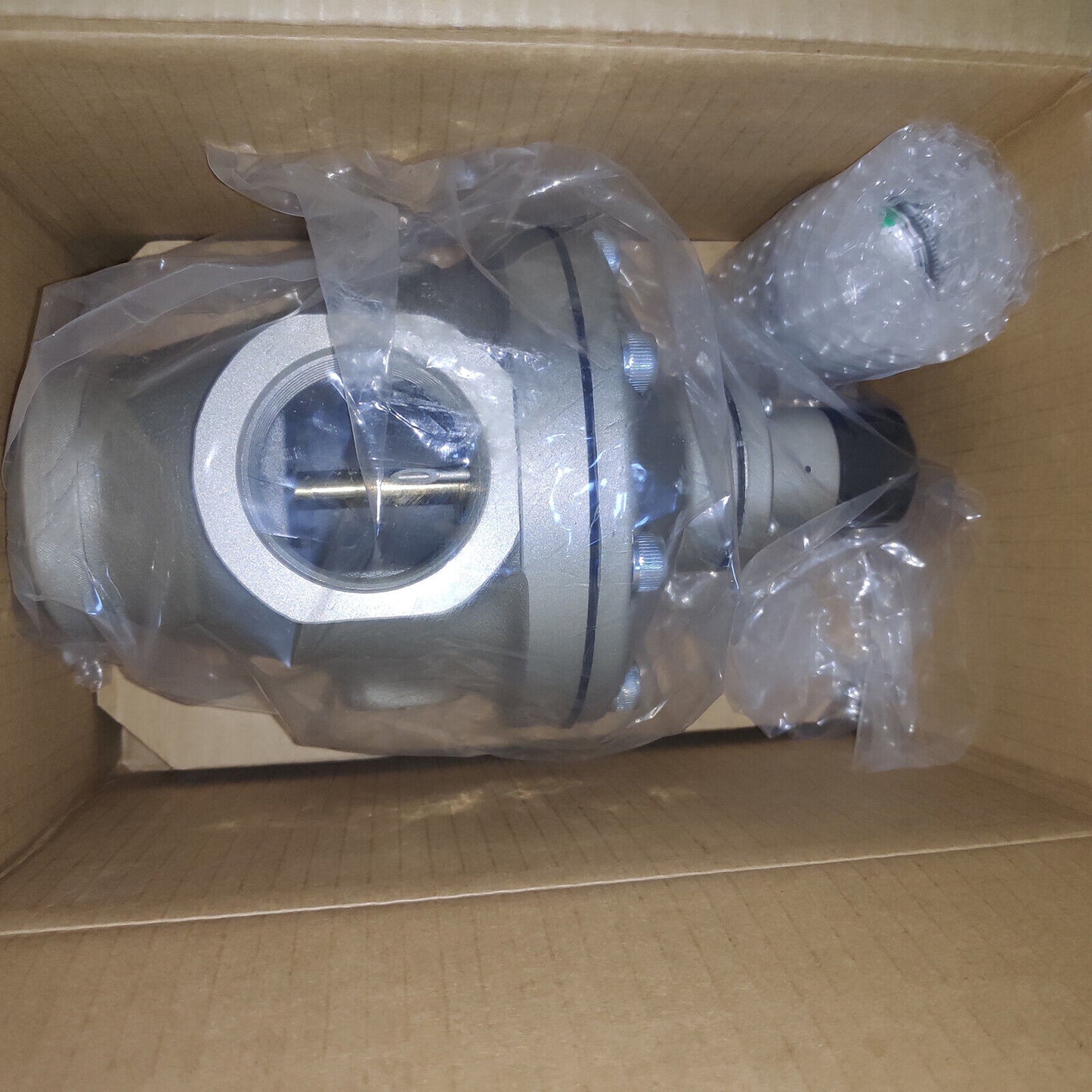AR825-14G Pressure Regulating Valve - SMC