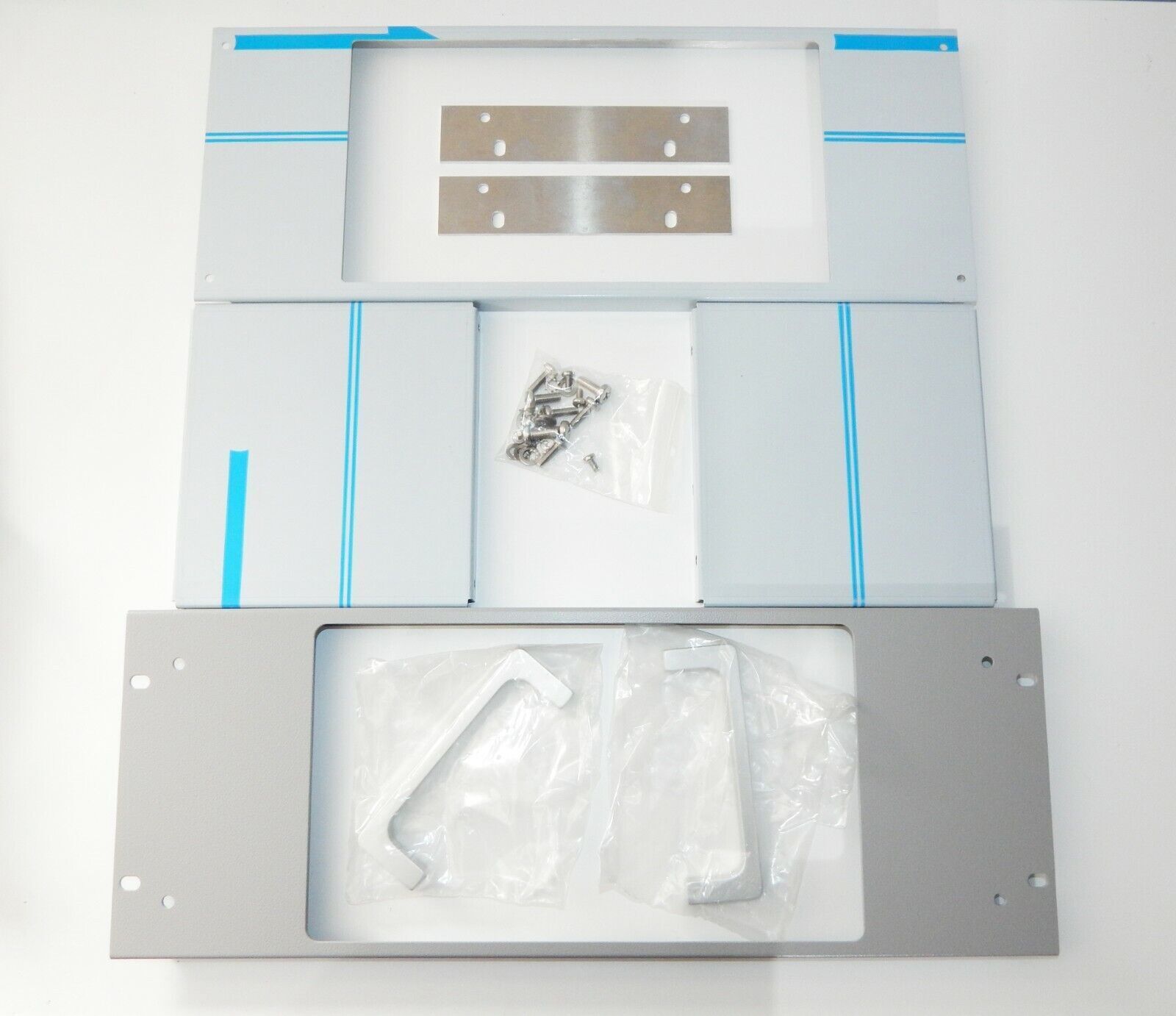 Used Rohde & Schwarz HAMEG HZ46 Rackmount Kit - ROHDE & SCHWARZ