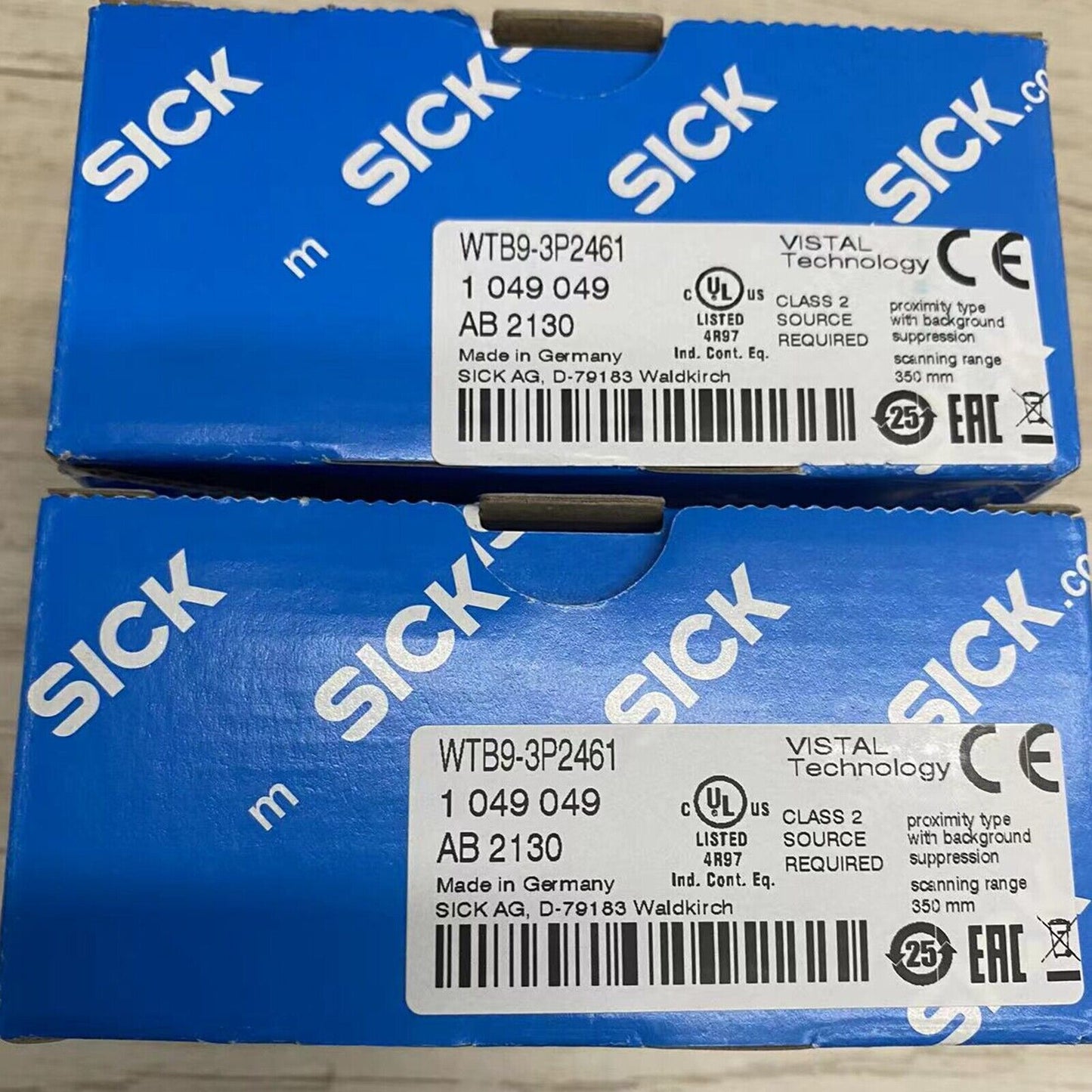 NEW SICK WTB9-3P2461 Photoelectric Sensor SHIP - SICK
