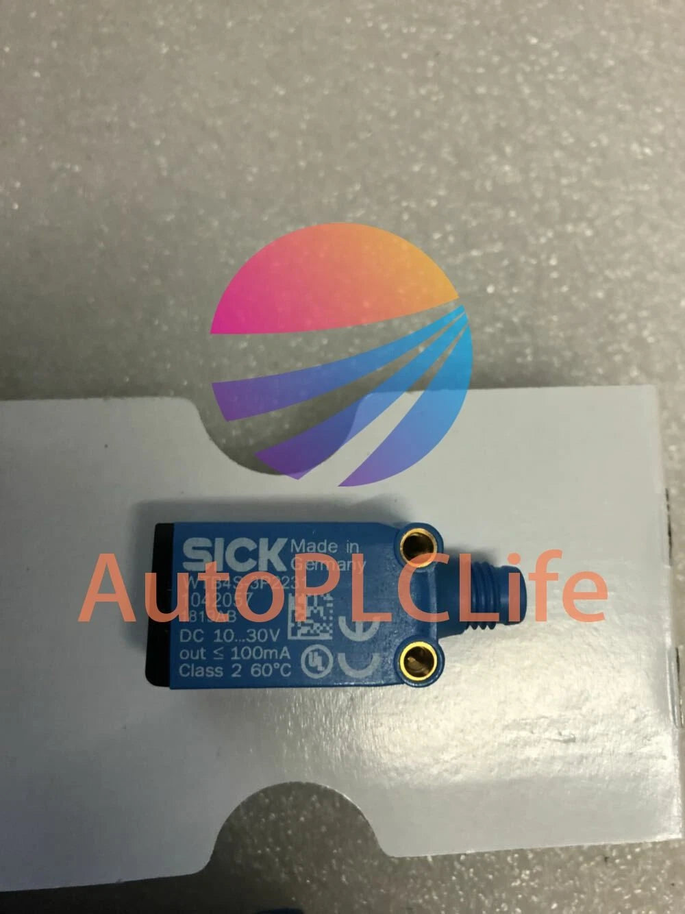 1PCS SICK 1042057 WTB4S-3P2231 sensor
