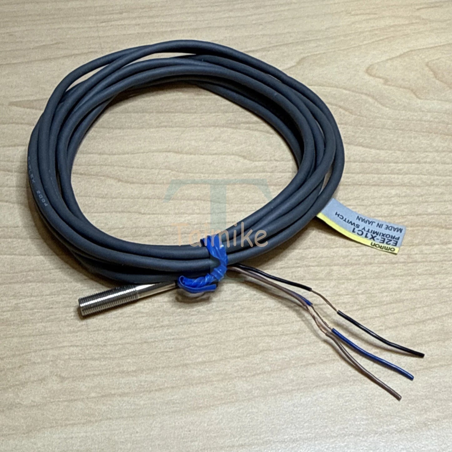 ! Omron E2E-X1C1 Proximity Switch - Open Box