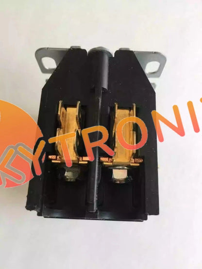 1Pcs XMC0-402-IBBC low-voltage AC contactor 208-240VAC