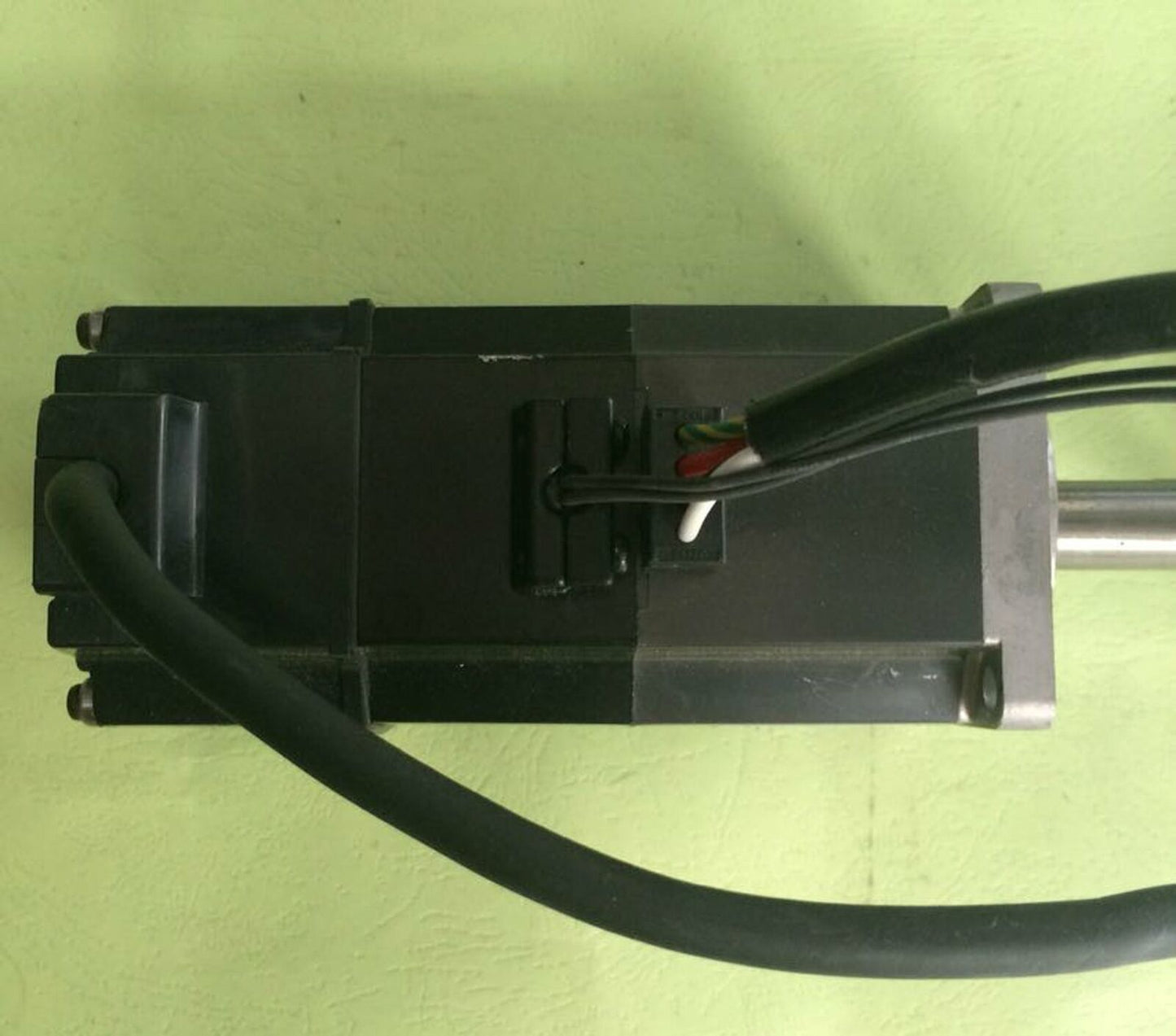 Used Mitsubishi HC-KFS23BK Motor – Tested & Reliable - MITSUBISHI