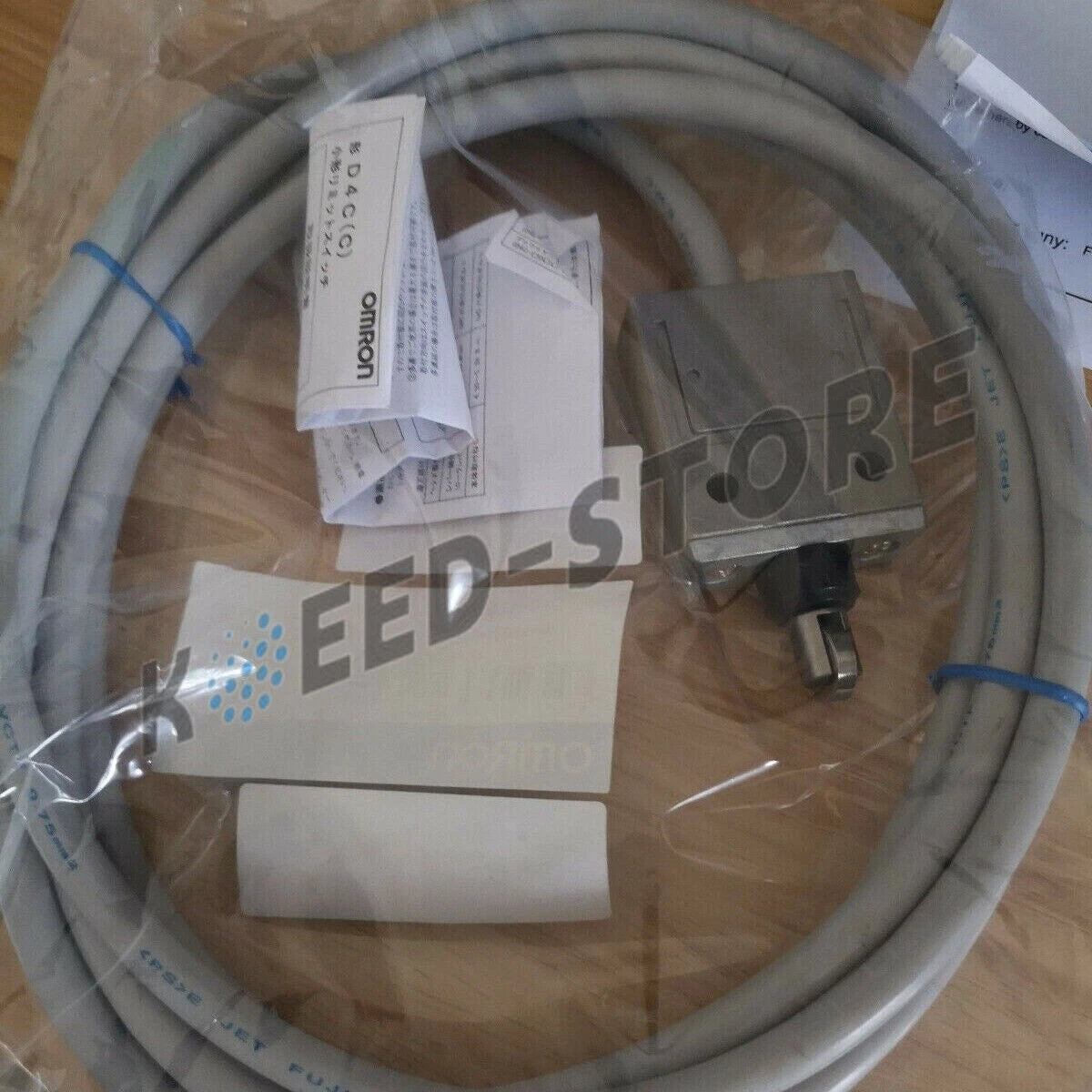 1PCS Omron D4C-1601 D4C1601 Limit Switch