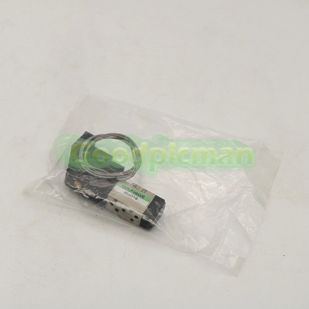 CKD 4SB019-00-D2-3 Solenoid Valve 1PCS