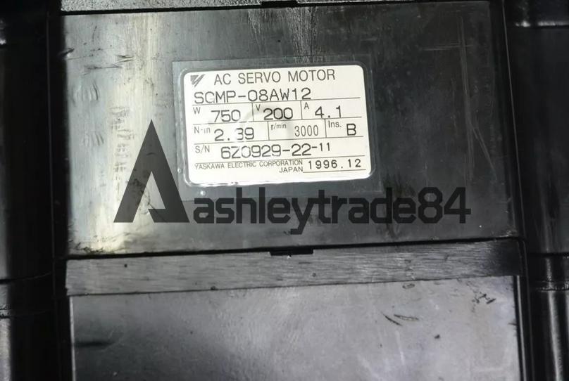 used 1PCS  Yaskawa AC SERVO MOTOR SGMP-08AW12