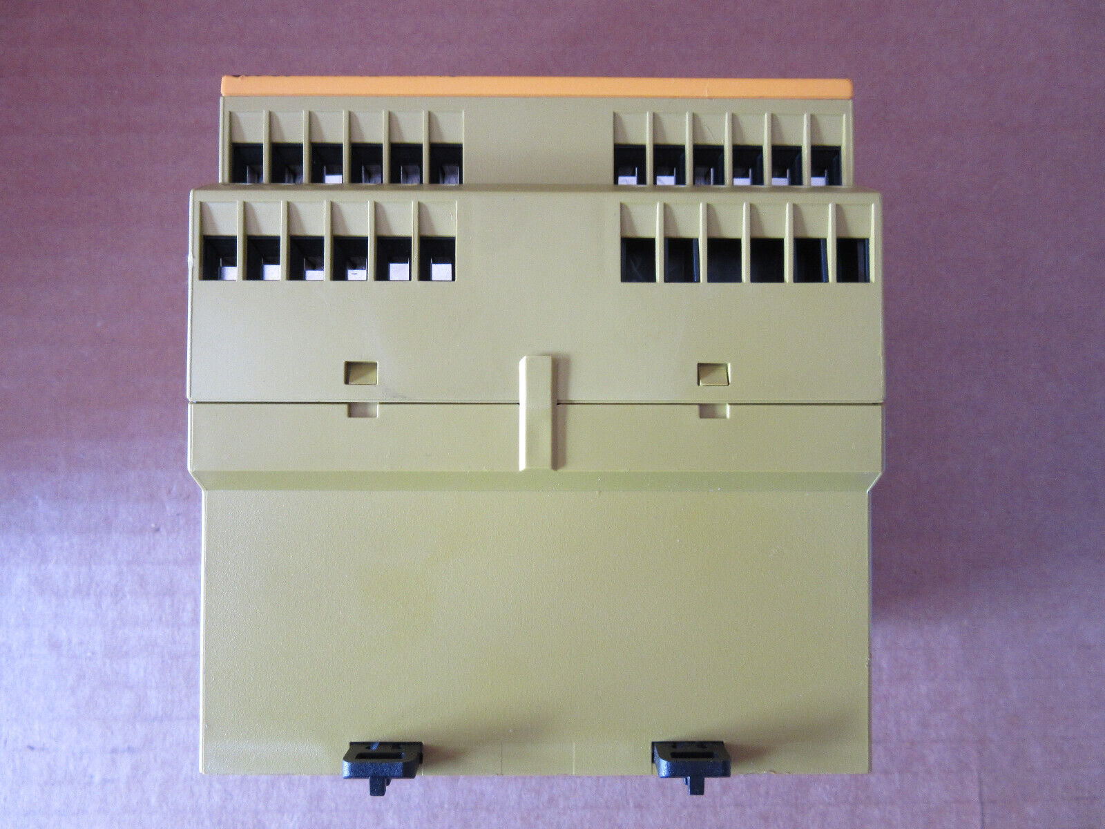 Pilz Safety Relay 775505 120-240VAC 6so with - PILZ