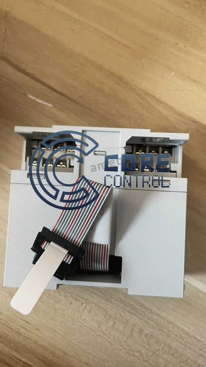 1pc Mitsubishi PLC FX5-8EYR/ES