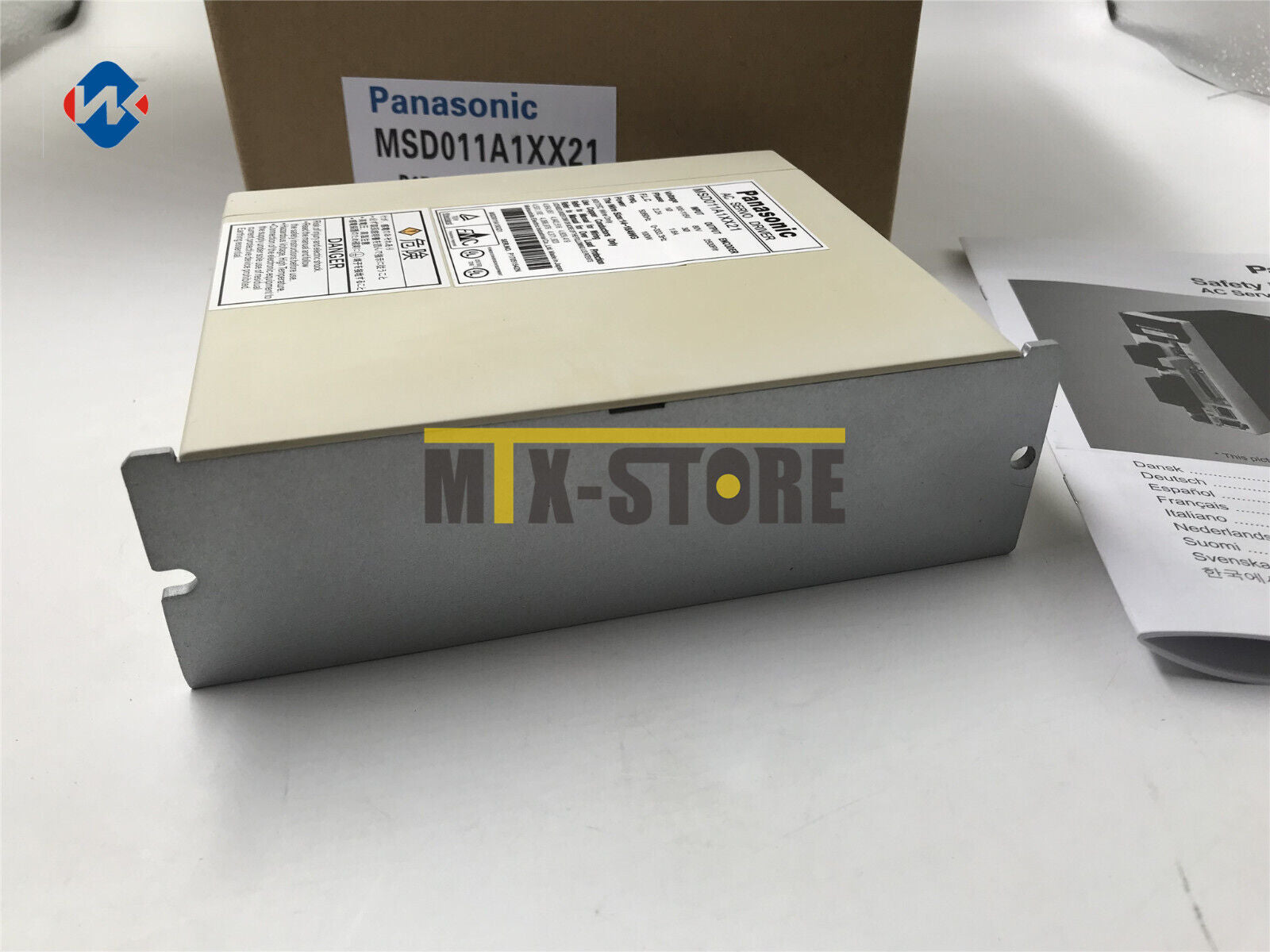 new 1PCS  Panasonic AC Servo Driver MSD011A1XX21