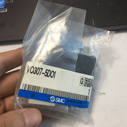 1PC SMC VO307-5D01 Solenoid Valve - SMC