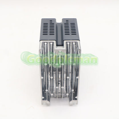 Mitsubishi FR-CS82S-042-60 Inverter FRCS82S04260 1Pcs/