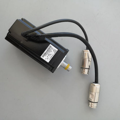 Omron R7M-A40030 servo motor, used - OMRON