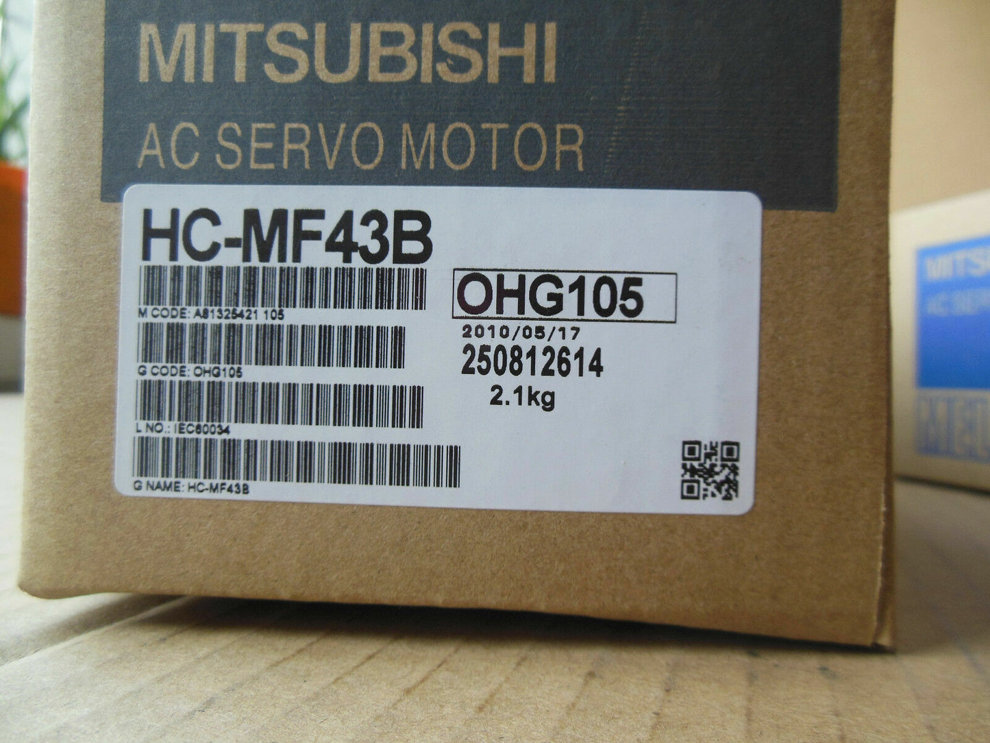 1PC Mitsubishi HC-MF43B Servo Motor HCMF43B Fast Ship - MITSUBISHI