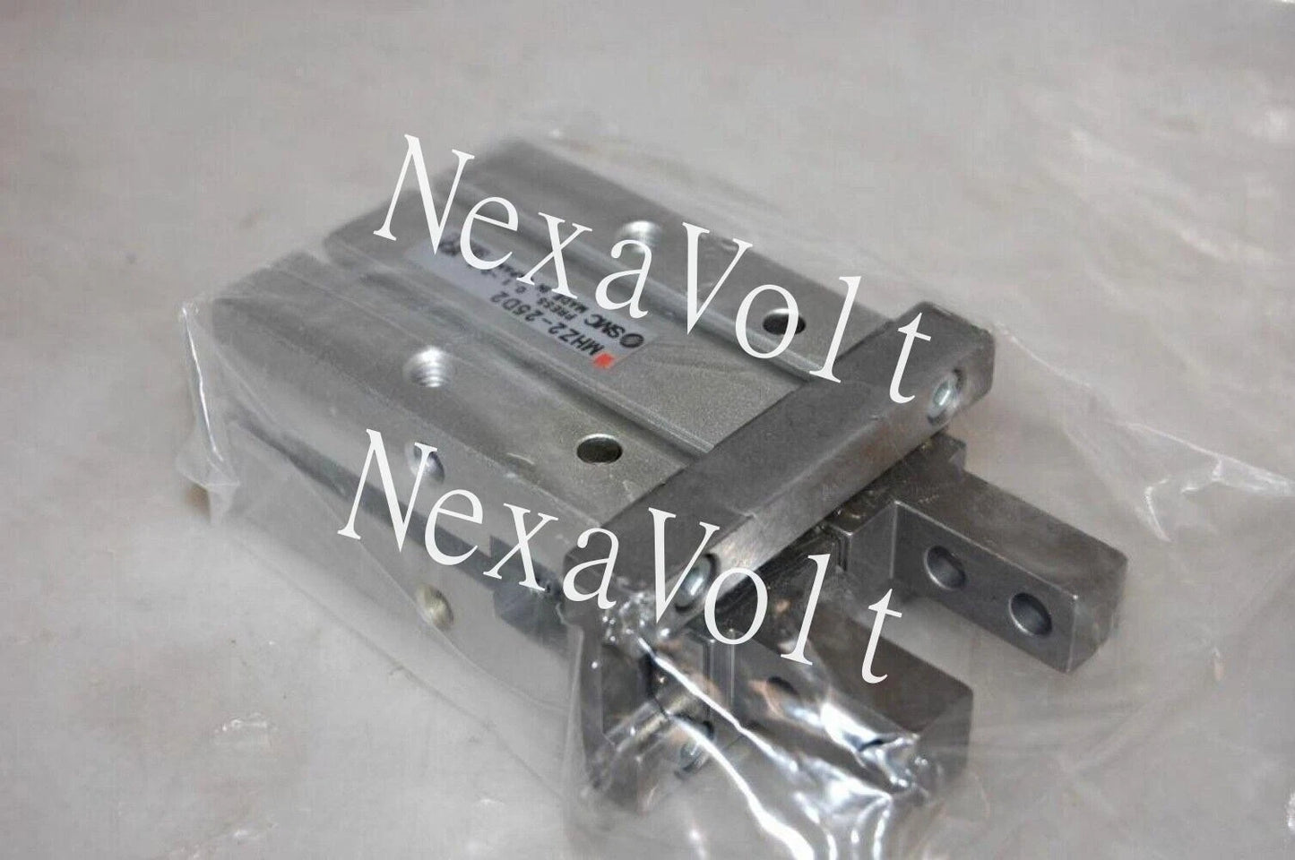 1PC SMC MHZ2-25D2 Pneumatic Finger Cylinder Free delivery