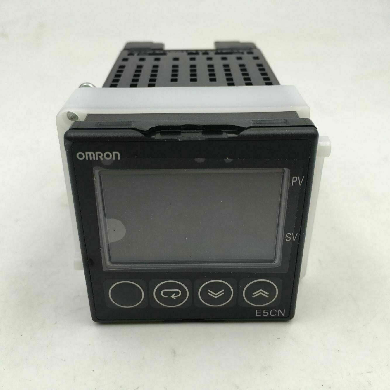 new 1PC  Omron E5CN-Q2T Temperature Controller 100-240V In Box