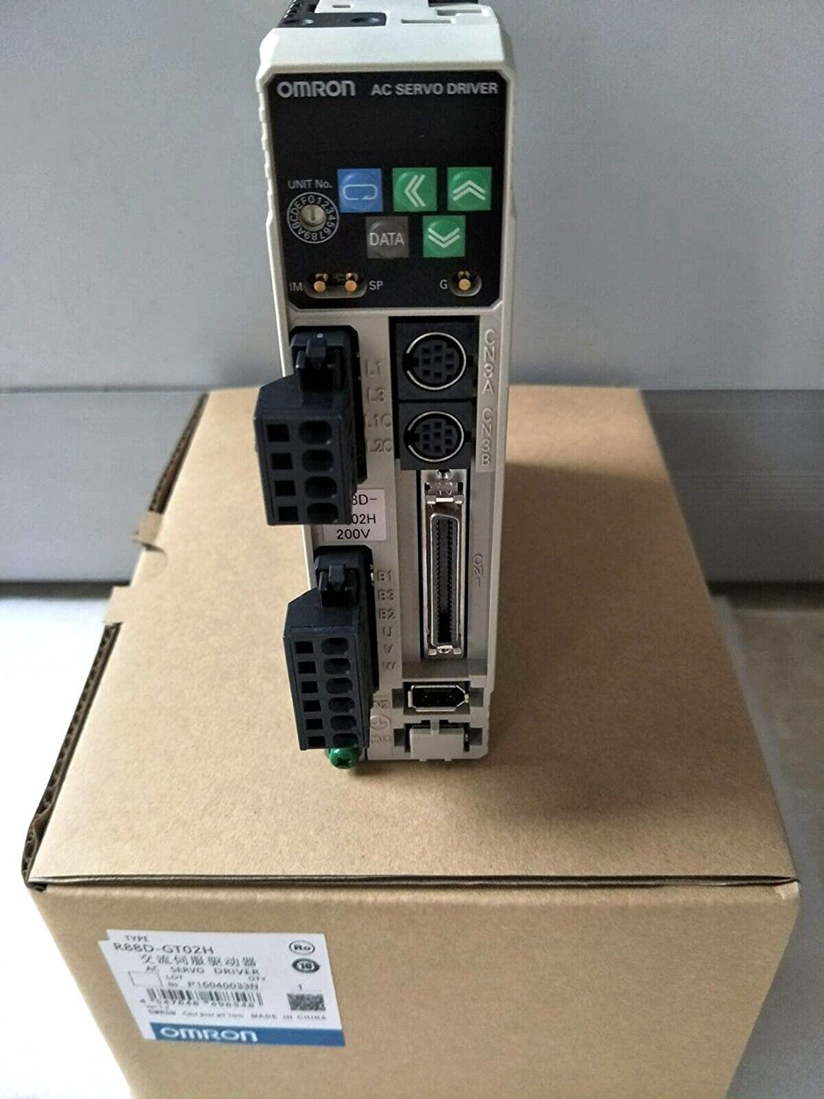 Omron R88D-GT02H Servo Driver - OMRON