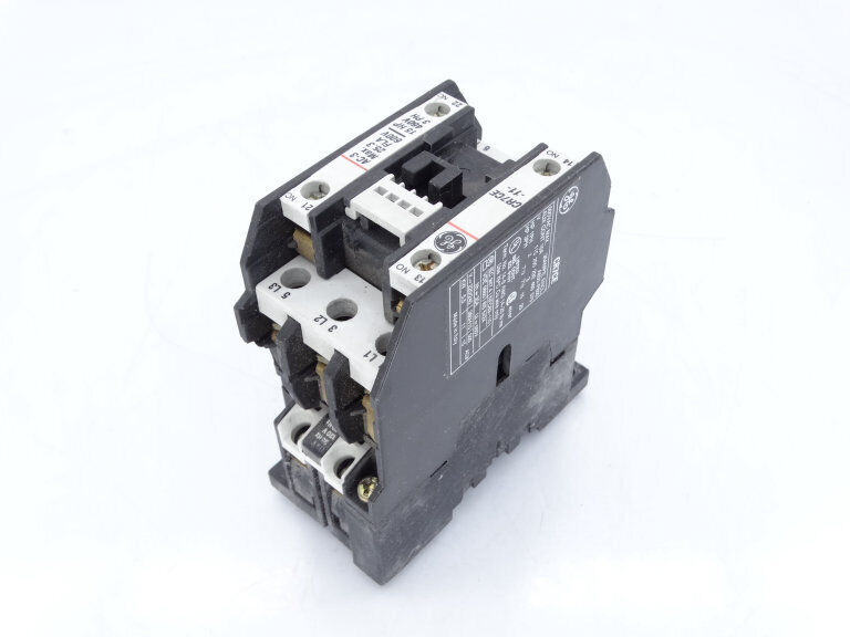 GE CR7CE-11-A Contactor - GE