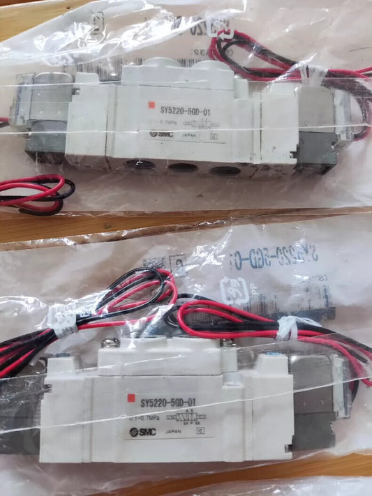 SMC SY5220-5GD-01 5 Port Rubber Seal Solenoid Valve PLC