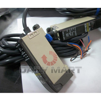 new Omron Photoelectric Switch E3X-A21 E3XA21 Ship - OMRON