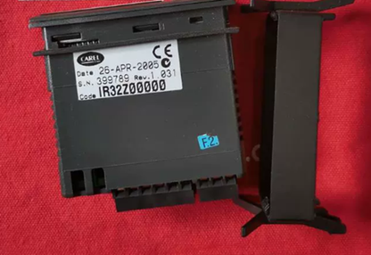 CAREL IR32Z00000 Temperature Controller - CAREL