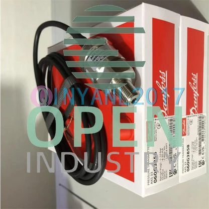 1PCS Danfoss AKS33 060G3858 pressure transmitter