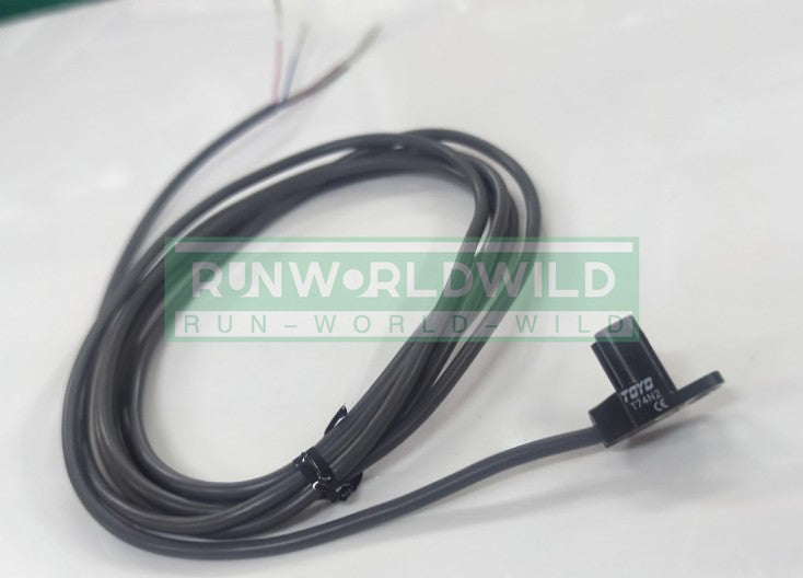 1PCS For TOYO Slot sensor photoelectric switch T74N2