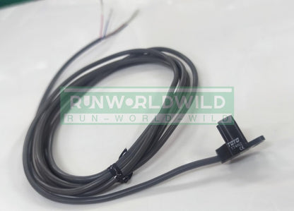 1PCS For TOYO Slot sensor photoelectric switch T74N2
