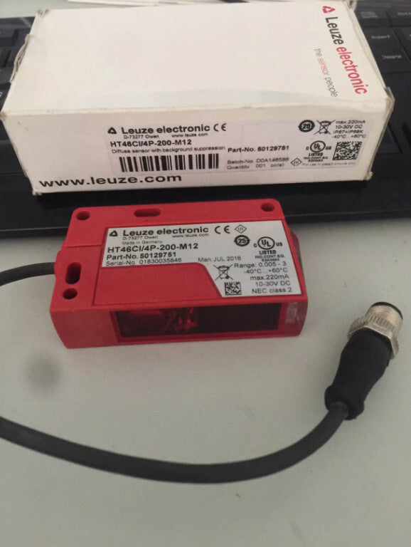 1PC  LEUZE  HT3C.XL/4P-200-M12  PHOTOELECTRIC SENSOR IN BOX