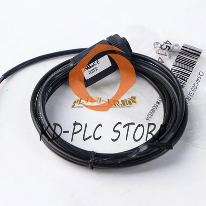 1PCS BANNER QS12VN6D Photoelectric Sensor