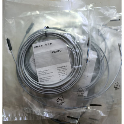 1PC FESTO SME-8-K5-LED-24 175404 Magnetic Switch Free Shipping