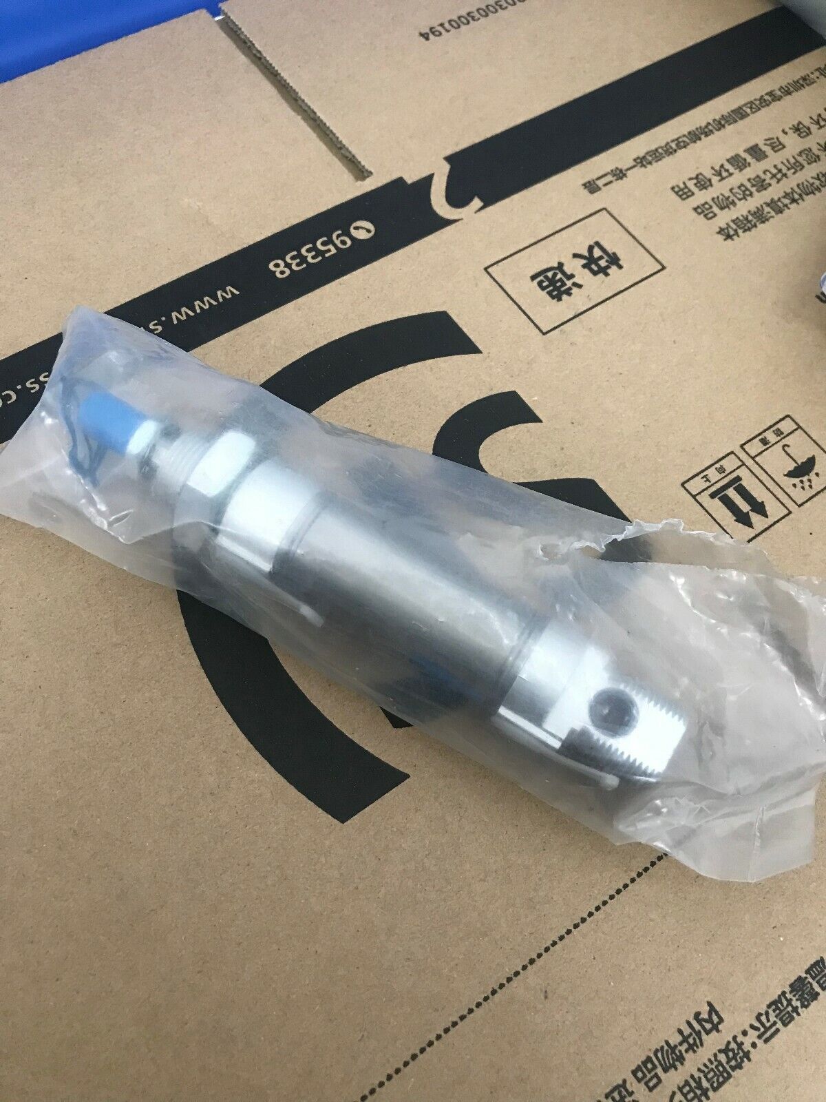 new 1 PC FESTO cylinder DSNU-20-60-P-A (1908286) - FESTO
