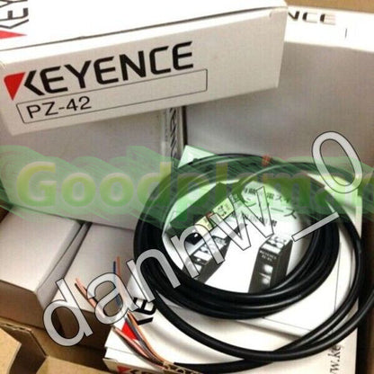 KEYENCE PZ-42 Laser Sensor 1Pcs/