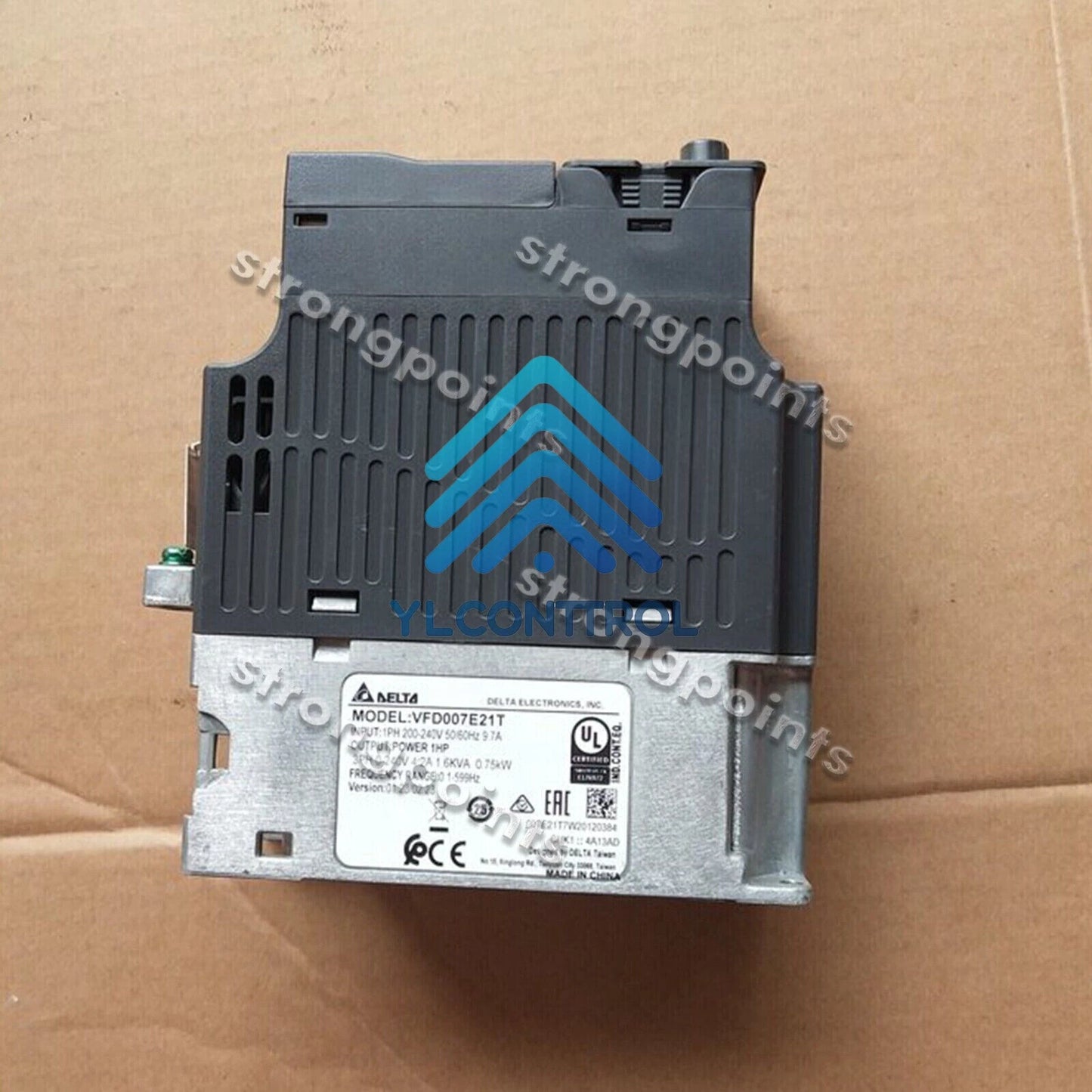 1PCs DELTA VFD007E21T Inverter 220V