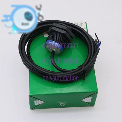 XS4P30NA340 Telemecanique Proximity Switch Sensor 1PCS~