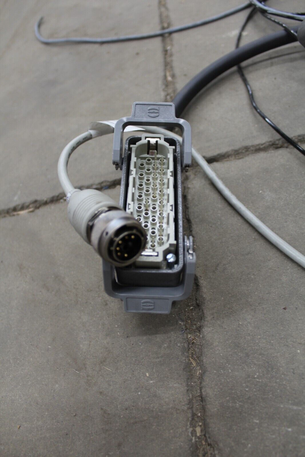 used ABB Robot IRB910SC-3/0.65 IRC5 Controller and Teach Pendant - ABB