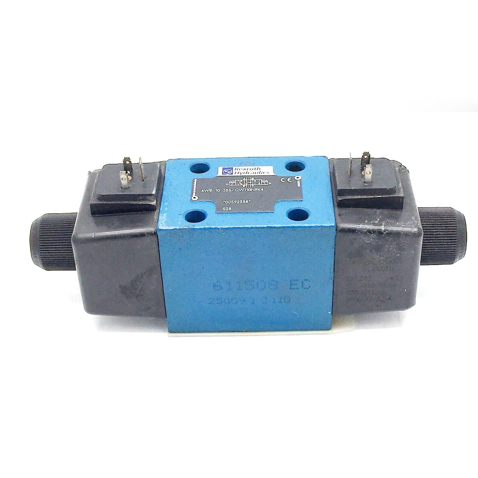 new 1PCS  Rexroth Directional Solenoid Valve 4WE 10 J33/CW110N9K4 R900592338 Rexroth