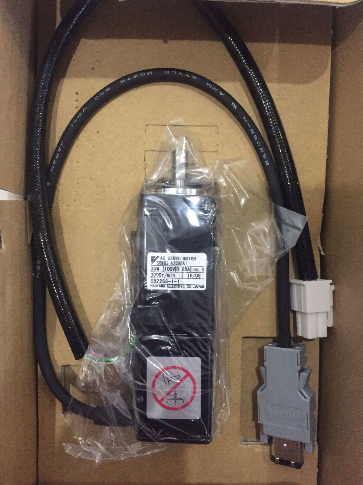 new 1PC  Yaskawa SGMMJ-A3BABA1 Servo Motor SGMMJA3BABA1 ping