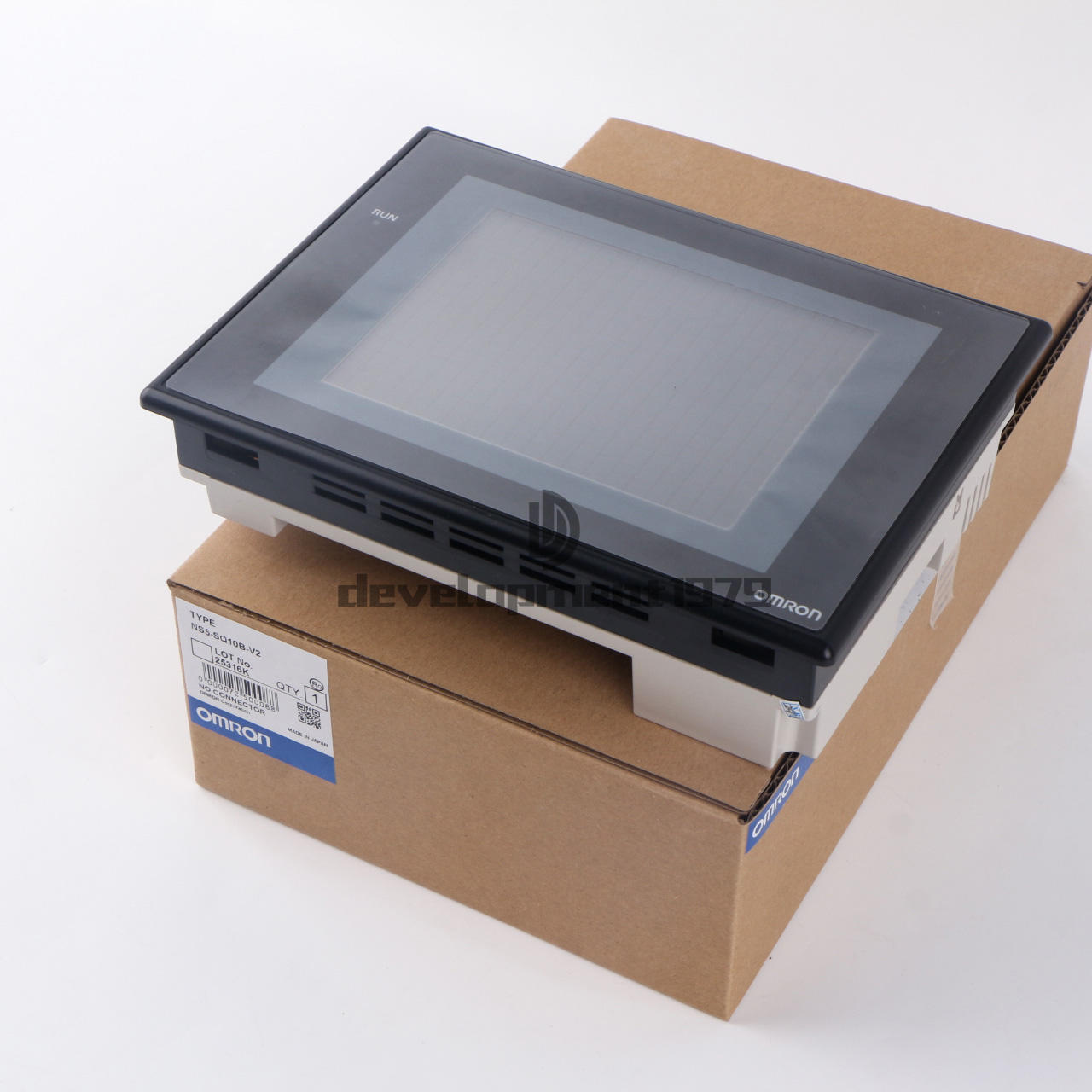 new ONE Omron NS5-SQ10B-V2 OPERATOR PANEL NS5SQ10BV2 - OMRON