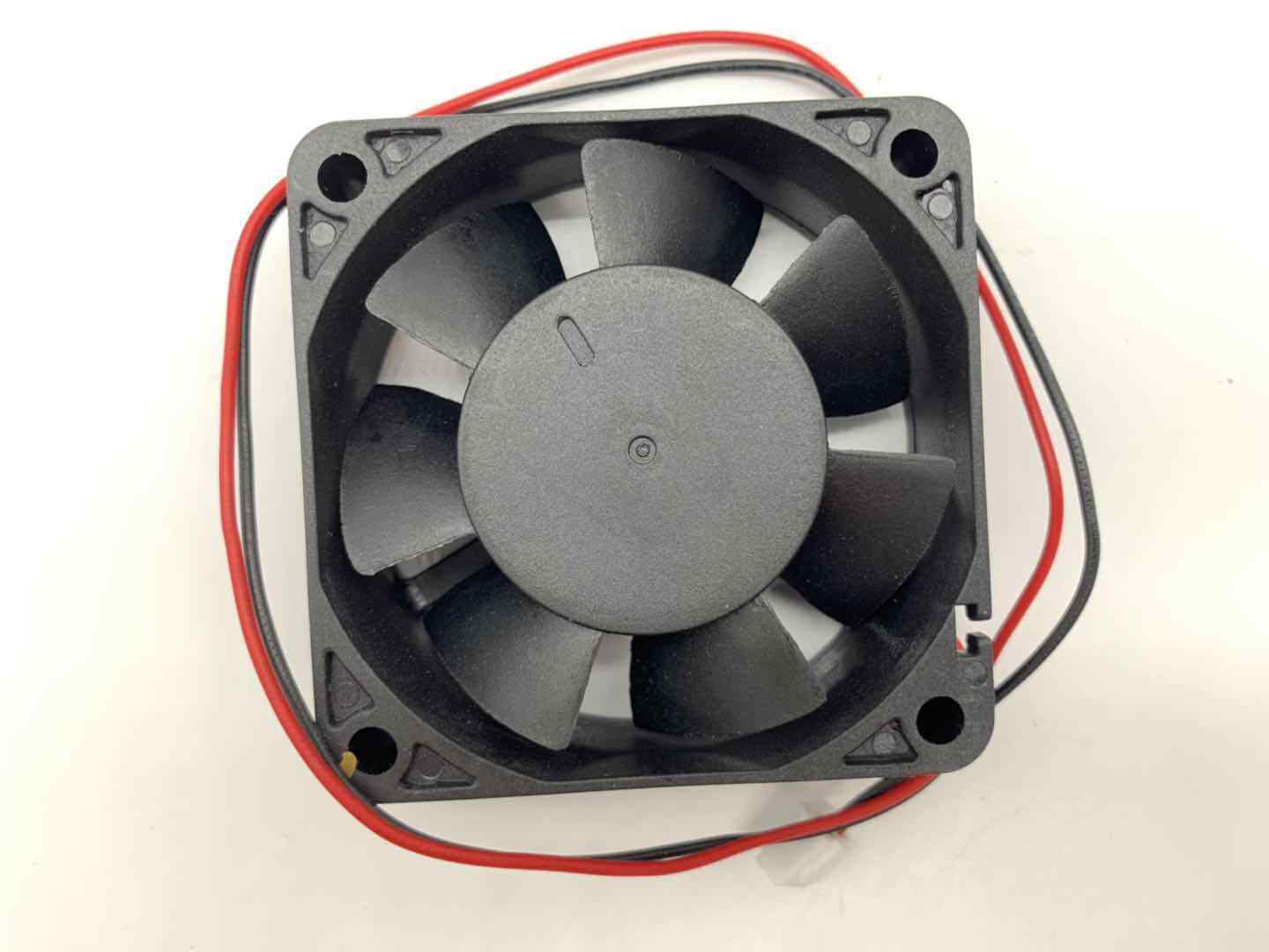 new XINRUILIAN RDH6020S 12V 0.25A 60*60*20MM 2-wire 6CM cooling fan