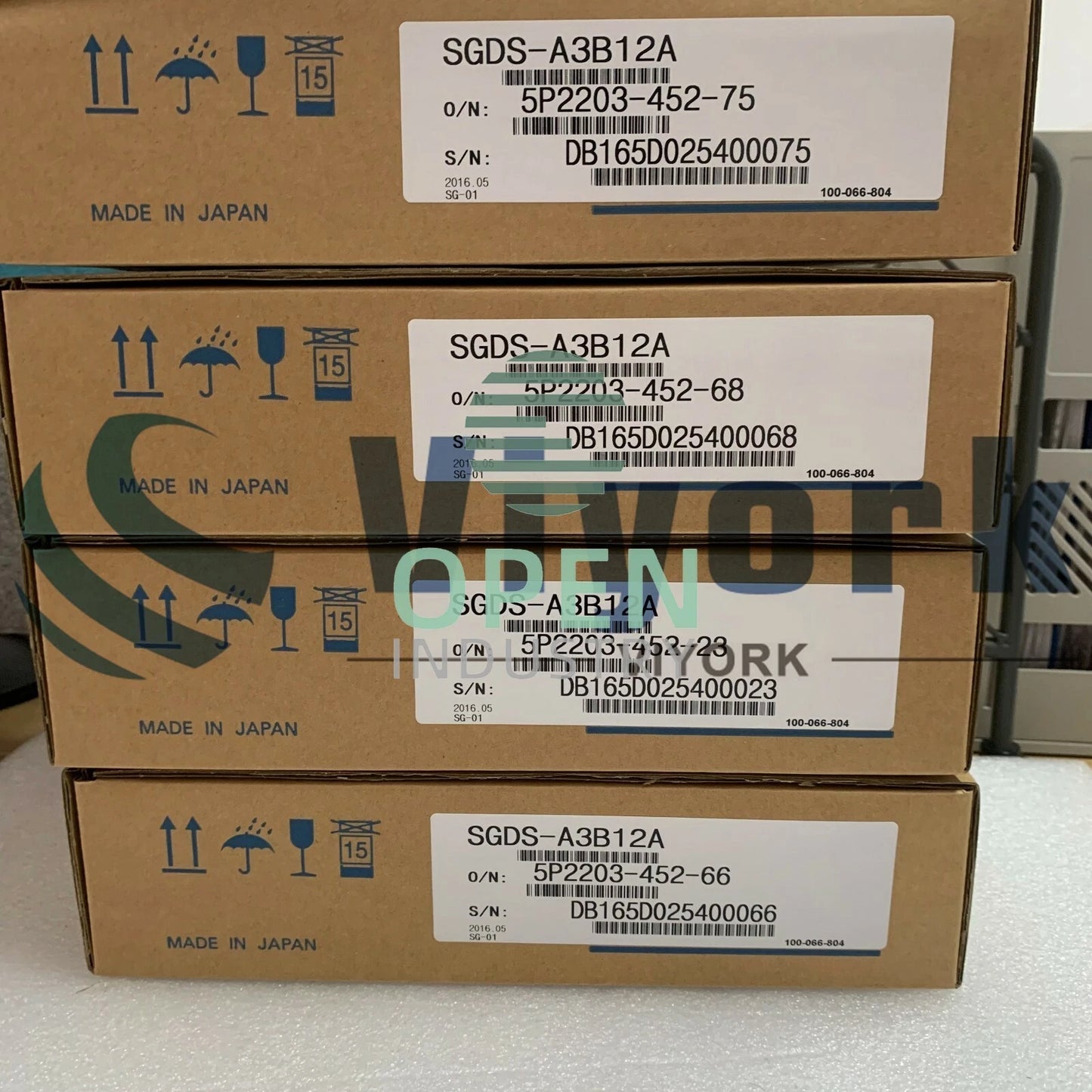 1PCS Yaskawa SGDS-A3B12A 1AMP 3PHASE 115VAC 30W