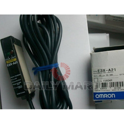 new Omron Photoelectric Switch E3X-A21 E3XA21 Ship - OMRON