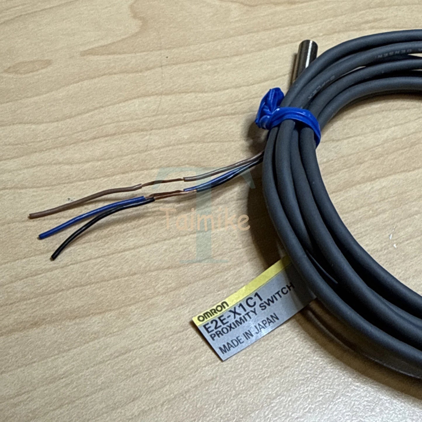 ! Omron E2E-X1C1 Proximity Switch - Open Box